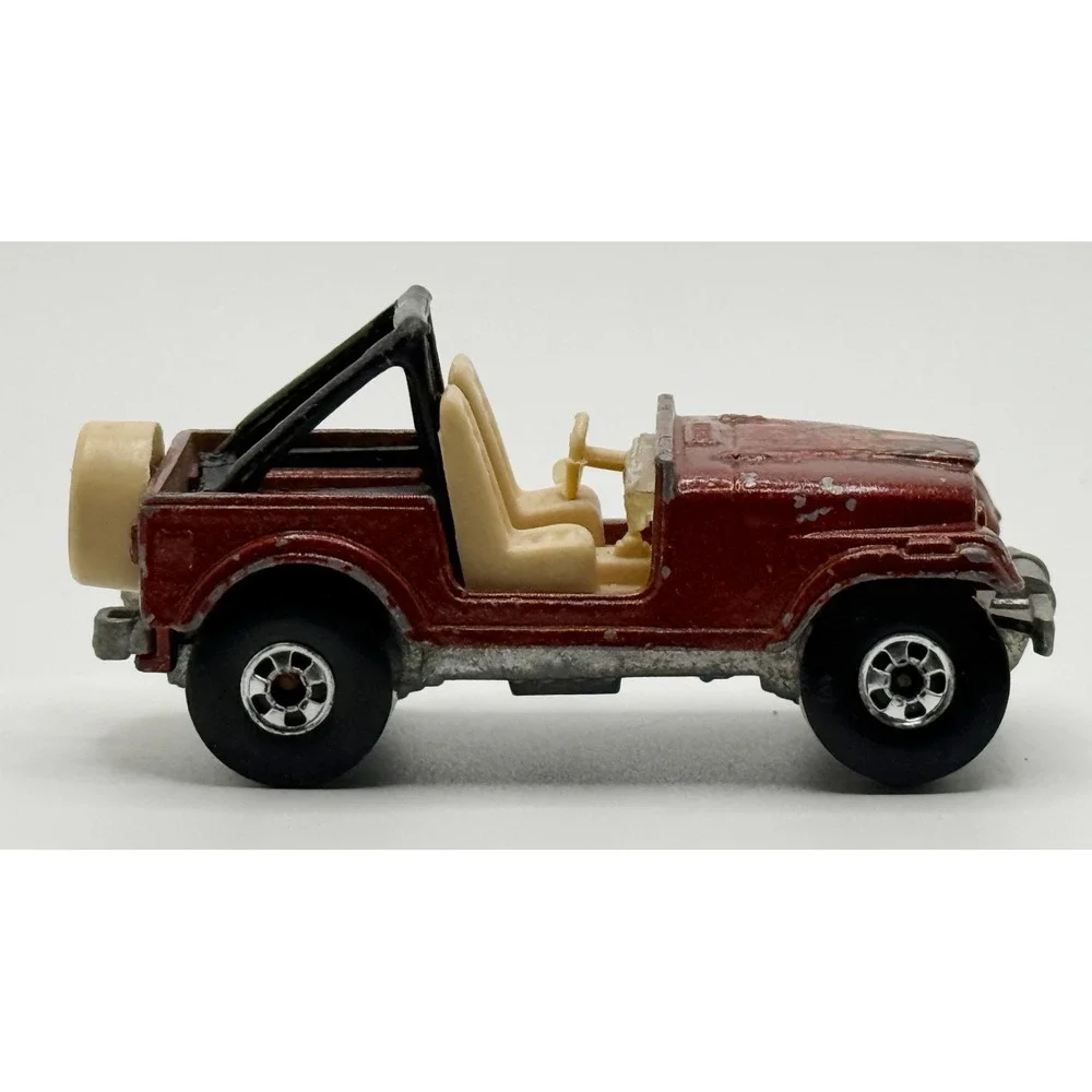 Hot Wheels 1981 Jeep CJ-7 1:64‎ Brown Malaysia (NO WINDSHIELD)